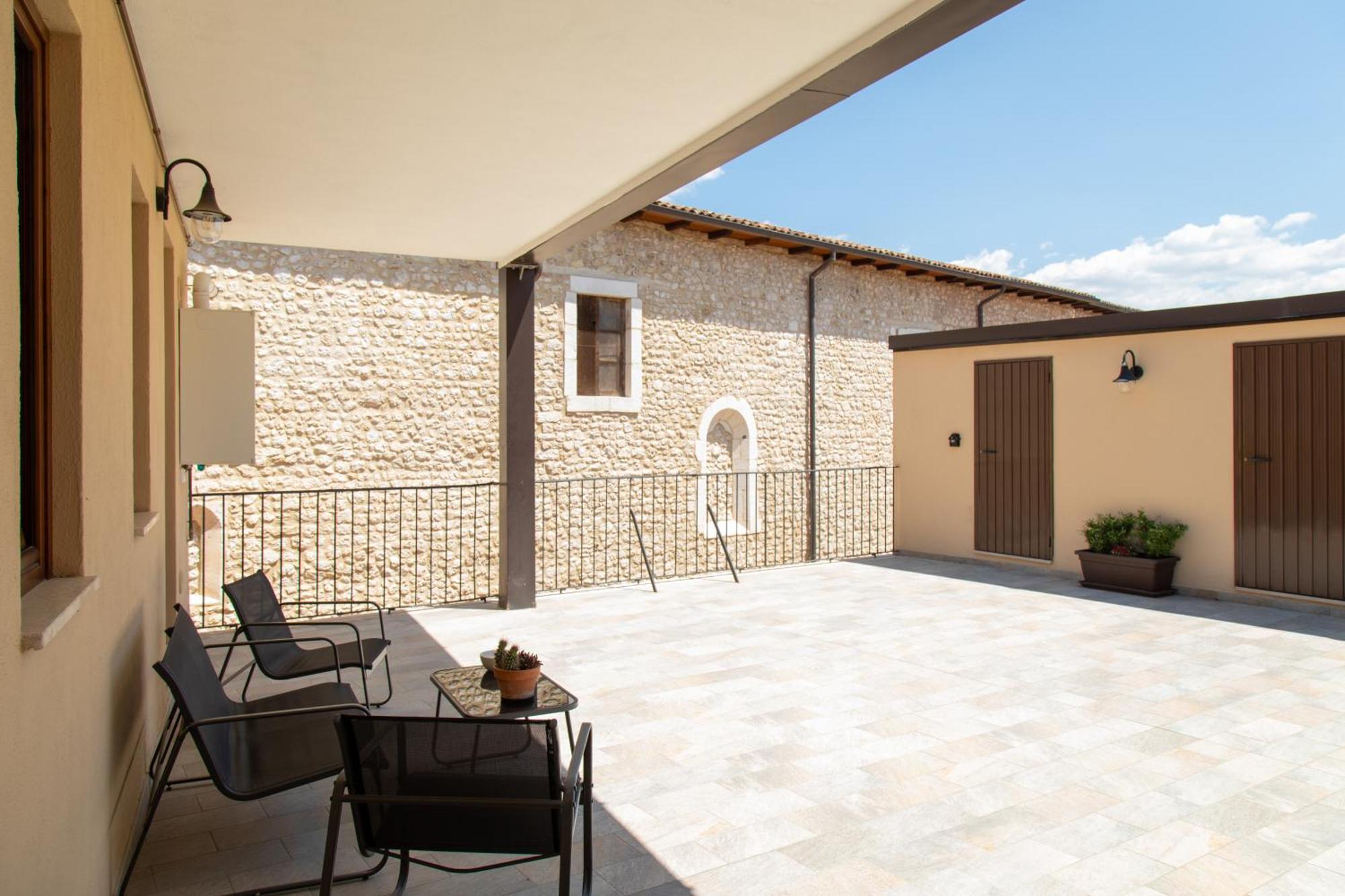 Il Vico Bed & Breakfast L'Aquila Exterior photo